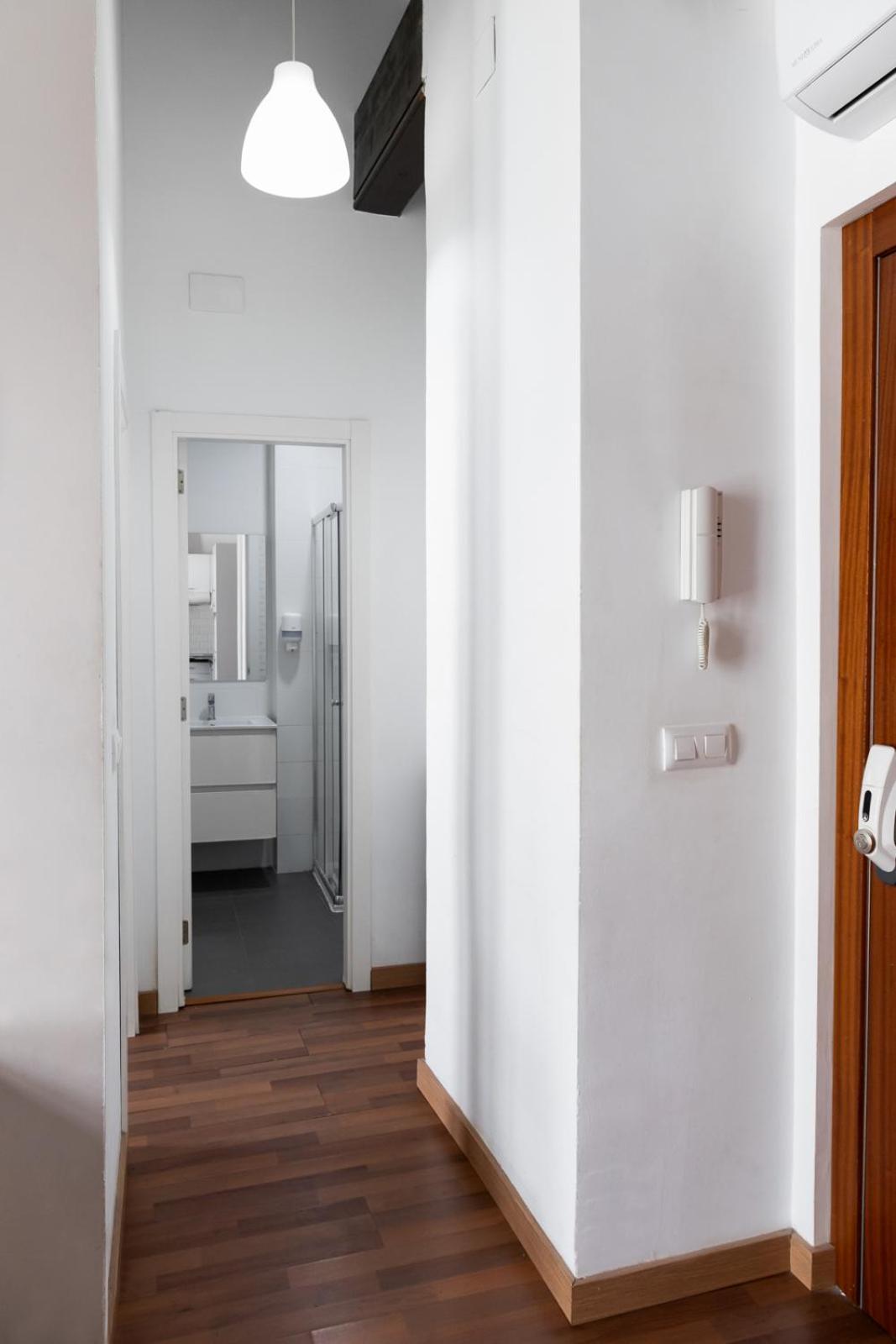 Up Town Apartment Valencia Bagian luar foto